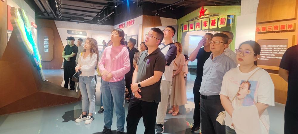 FJvQ_1714472337574053841.jpg 1.jpg