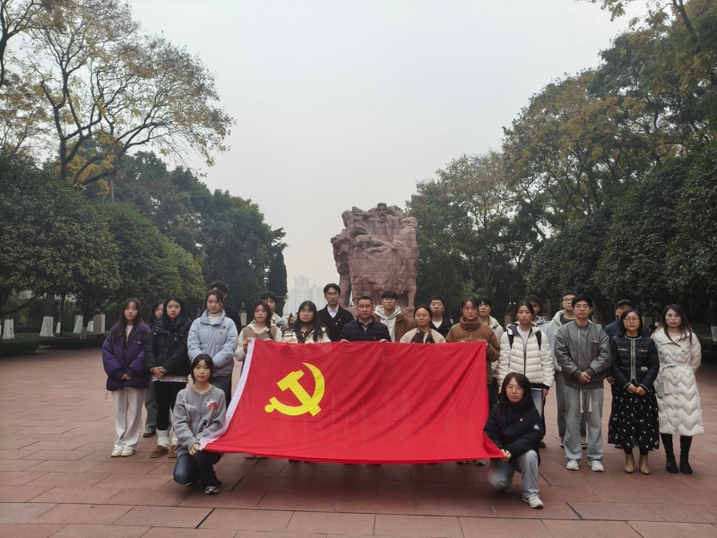 QAPL_1765532212582076354.jpg QAPL_1765532212582076354.jpg